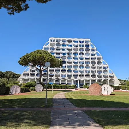 Apartment Centre Ville, Vue Port, Avec Parking Prive