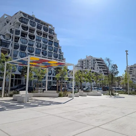 Centre Ville, Vue Port, Avec Parking Prive *